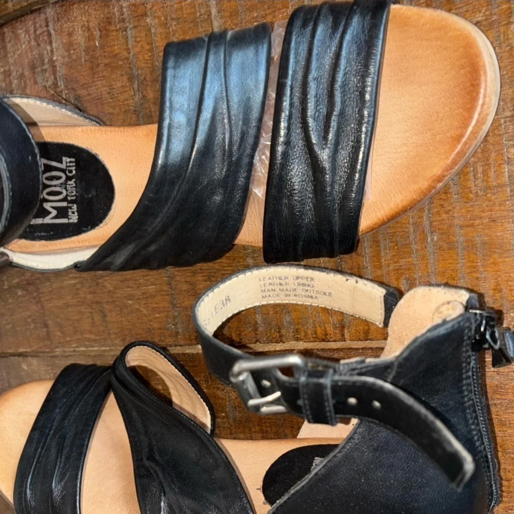 Miz Mooz Cassie Black Bovine Leather Wide Width  Ruche Strap Heeled Sandals EU38 - Picture 6 of 11